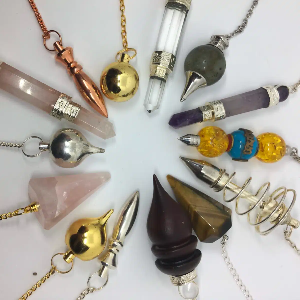 Pendules-Oracles-Isa Pendules et formation de pendules sur le site des Oracles d'Isa